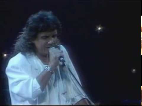 Roberto Carlos canta Que sera de ti una de sus tantaz canciones hermosa y con... Roberto Carlos canta Que sera de ti una de sus tantaz canciones hermosa y con...