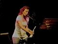 tori-amos-spark-jools-holland.html