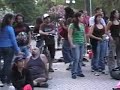 Lucabrassi en La Calle no Calla (Tema \"In the rain\")