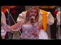 Natalia Palacios canta con Roque Nublo