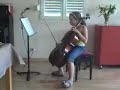 Clara joue Superman