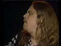 Warren-Haynes-plays-