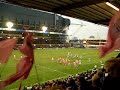 malgr� une d�faite en h cup, le stade fran�ais peut compter sur ses surpporters � domicile comme � l'ext�rieur. un nouveau chant inaugur� lors de ce d�placement a permis de constater que nous �tions l�, pour notre club, de chanter devant la stupeur des gallois. je suis fier de notre maillot rose ou bleu � fleur...
bravo au virage des dieux.