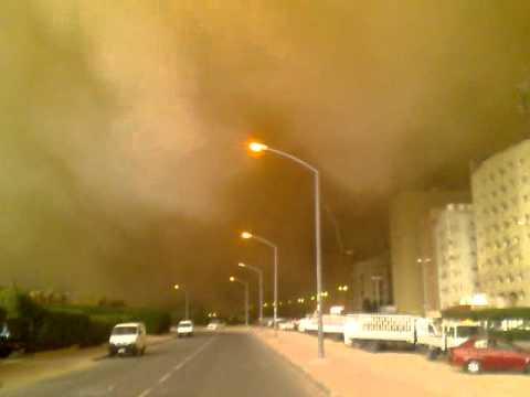 عاصفه رملية في الكويت ٢٥ مارس ٢٠١١