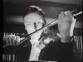 Menuhin plays AveMaria Menuhin plays AveMaria