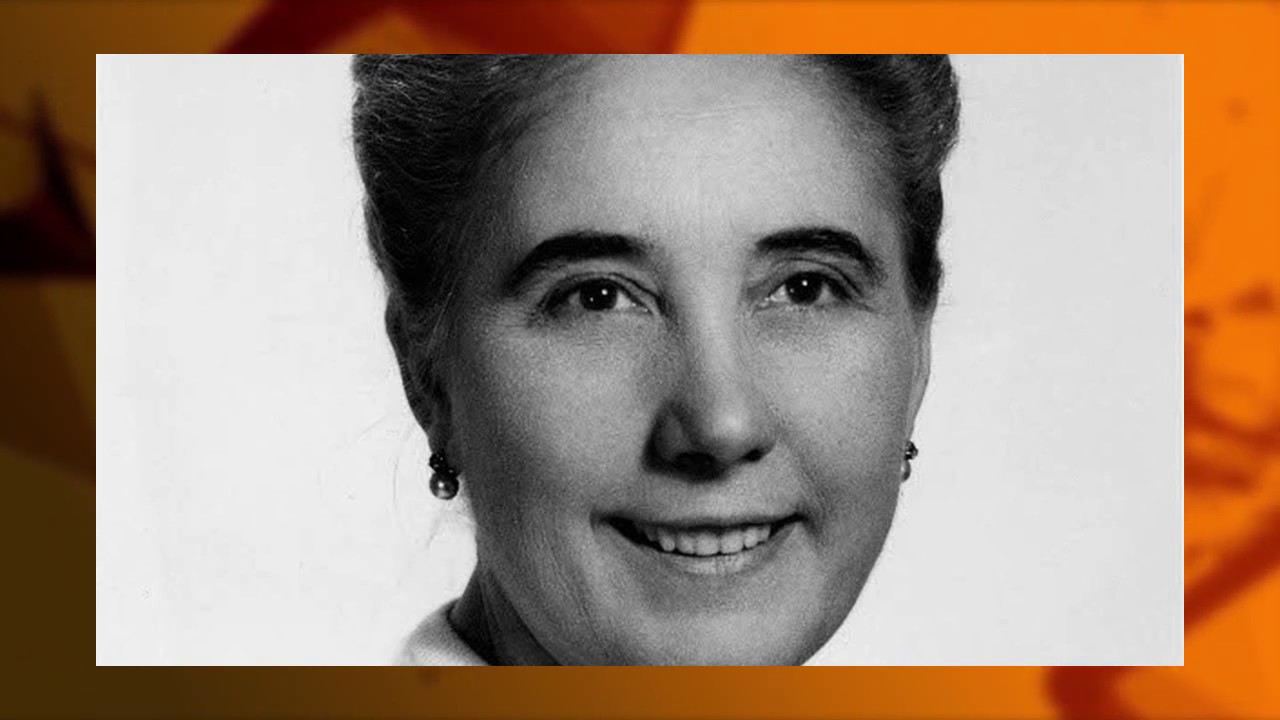 GUADALUPE ORTIZ CON LA  DRA. MARIA DE FLEURY  1ra.  Parte por TVFAMILIA.