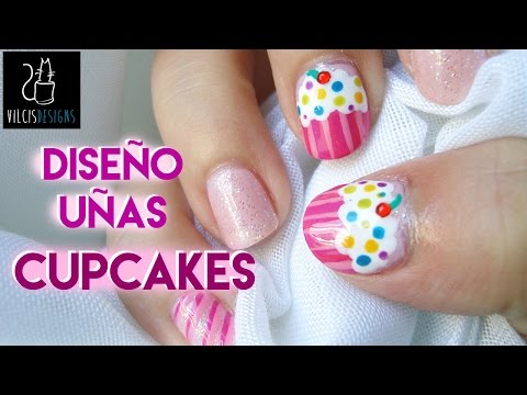 Diseño de uñas: pastelitos rosas / Nail design: pink cupcakes