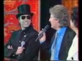 patrick s�bastien re�oit le groupe coco rapido, les cr�ateurs de la 4l en mars 1998 dans fiesta sur france2; plus de renseignement sur  http://graphikdesigns.free.fr/la-4l-de-jacky.html
