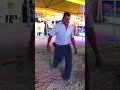 Se desnuda bailando bien borracha