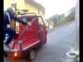videos de impennata con ape