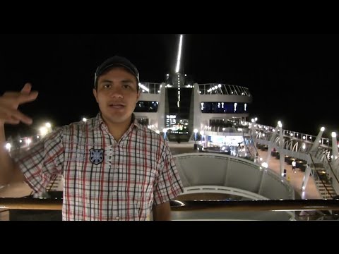 CJ en el crucero (MSC Divina)
