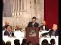 Former Pres. Candidate Dennis Kucinich sings 
