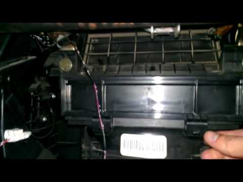 How to replace in cabin air filter Nissan Altima 2005