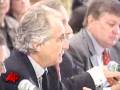 videos de Money Minute: GDP, Mattel, Madoff