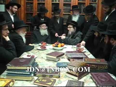R’ Nosson Tzvi Finkel Mirrer Rosh Yeshiva meeting with Pupa Ruv Elul 5770