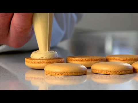 how to fill macarons