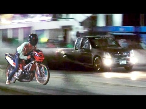 MOPED vs pickup TRUCK Drag Racing (isuzu dmax versus 2 stroke motorcycle. Car vs Bike race)