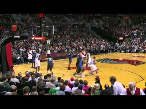 Camby to Aldridge Alley Oop against the Magic