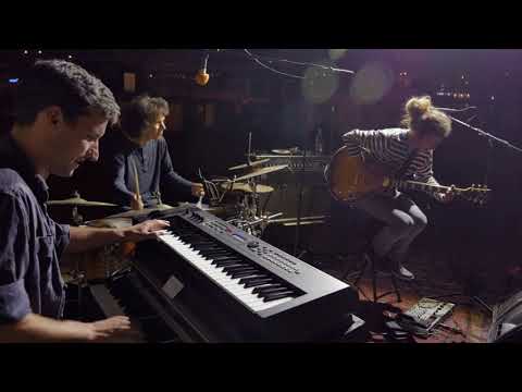 PLOY - Ploy: Kytky jsou