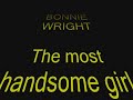 Bonnie Wright espectacular