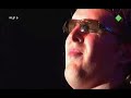 for more joe bonamassa live check out: http://www.jbonamassa.com/affiliates/idevaffiliate.php?id=781

joe bonamassa - sloe gin 
live @ north sea jazz 2007 
(rotterdam ahoy, netherlands)