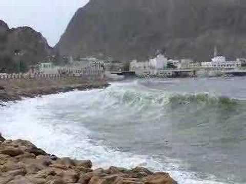 Gonu Cyclone  , Oman
