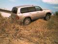 Toyota land Cruiser UZJ100 jump salto