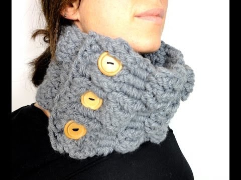 tejer cuellos - ENCONTRARÁS TODOS NUESTROS VÍDEO TUTORIALES AQUÍ: http://www.youtube.com/user/TuteateTeam Tutorial paso a paso que muestra cómo hacer un cuello o bufanda de ...
