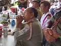 Sau khi tham dự die73n hành Memorail Day tại Veteran Cemetary trong vùng phía bắc Houston thì Liên Hội và các hội đoàn bạn về sinh hoạt tại tư gia của hội trưởng Lê Văn Bé theo lời mời của anh.  Trong dịp này Liên HỘi và cá nhân tất cả các anh em có mặt đều đóng góp một số hiện kim để ủy lại gia đình anh chị MĐ Nguyễn Bay vừa mới từ VN qua định cư tại Houston.