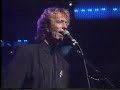 Bee Gees - Givin\