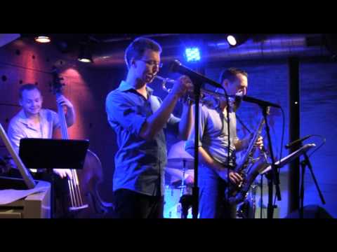 doelman - The Erik Doelman / Ondrej Stveracek 5-tet featuring Kees Kamphuis on trumpet. Live at Jazzdock 2nd July 2012. ERIK DOELMAN - PIANO ONDŘEJ ŠTVERÁČEK - TENOR S...