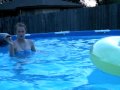 videos de Penguin Hits Wall Fail #1