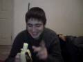 videos de BANANAS!!! Happy banana face slap!