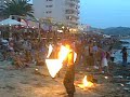 espectaculo fuera del cafe mambo.