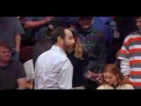 Barry Greenstein kissing Shannon ...