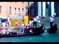 Venecia con sus traghetti y gondole