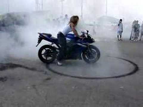 Ak&uacute; motorku pre dievča?