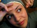 How to thread your eyebrows