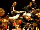 op 1 april 2008 werd in het concertgebouw een uitvoering gegeven van een selectie van 20 composities gemaakt door eindexamenkandidaten en uitgevoerd door het asko sch�nberg ensemble. de compositie van roos zat daar bij!!