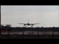 Flugzeuge landen in Düsseldorf