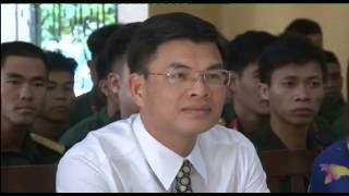 Đ.c Nguyễn Mạnh Hà - Phó Bí thư Thành ủy dự khai mạc và bỏ phiếu tại phường Nam Khê