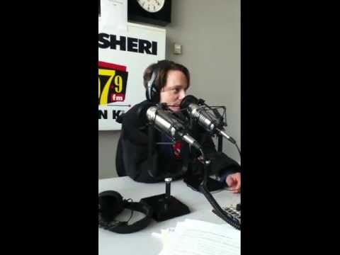 Chris Kattan Joins Matt and Ramona In Studio