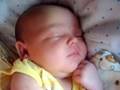 Princesa Ailyn dormindo e sorrindo