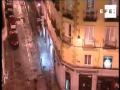 Madrid, 24 feb (EFE).- Las Autoridades y vecinos de la calle de Montera, al centro de Madrid instalaron 31 cámaras que vigilarán las calles ya que se dieron cuenta que en este lugar se ejerce la prostitución de inmigrantes y se registra una tasa de delincuencia superior a la media de la ciudad. Las trabajadoras sexuales dicen que se verán afectadas por las cámaras, ya que los clientes no se acercan a ellas por el temor de ser grabados. Serán 30 cámaras móviles y una fija que servirá para el tránsito.EFE TV, Bogotá. 02:18 GMT. Palabras clave: camaras-seguridad-prostitucion-delincuencia.