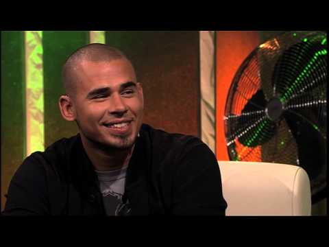 afrojack - DJ Afrojack scoort wereldwijd hits. Zijn feesten trekken Hollywoodsterren én hij heeft een Grammy op zak. Deze succesvolle artiest uit Spijkenisse nam plaats...