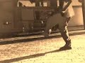 jonglieren mit einem tennisball