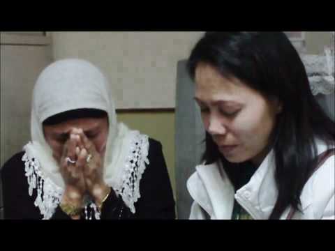 conversion - Asalam Alaykum Wa Rahmatou Allah wa Barakatouh (Que la Paix soit avec vous) Très Émouvant: Conversion à l'islam à Hong Kong.!! Pour voir le reste de vidéos, ...