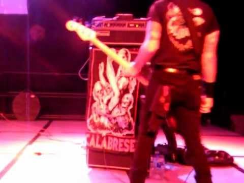 Bobzig - Calabrese's awesome introduction, the amazing Bobby, Jimmy, and Davey Calabrese! Midnight Spookshow off of their first album