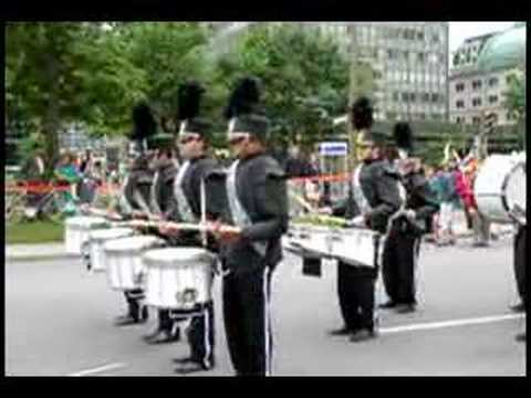 Montreal DrumLine Canada Day parade ...