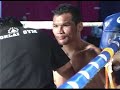 TMT trainer Bernueng Sakhomsin beats Farkrut at Battle of The Champions Malaysia